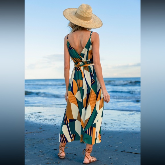 Cupshe geometric sleeveless v neck midi dress - Picture 3 of 5
